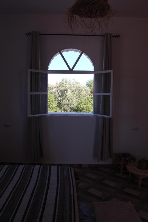 에사우이라 Les Jardins Fleuris B&B 외부 사진